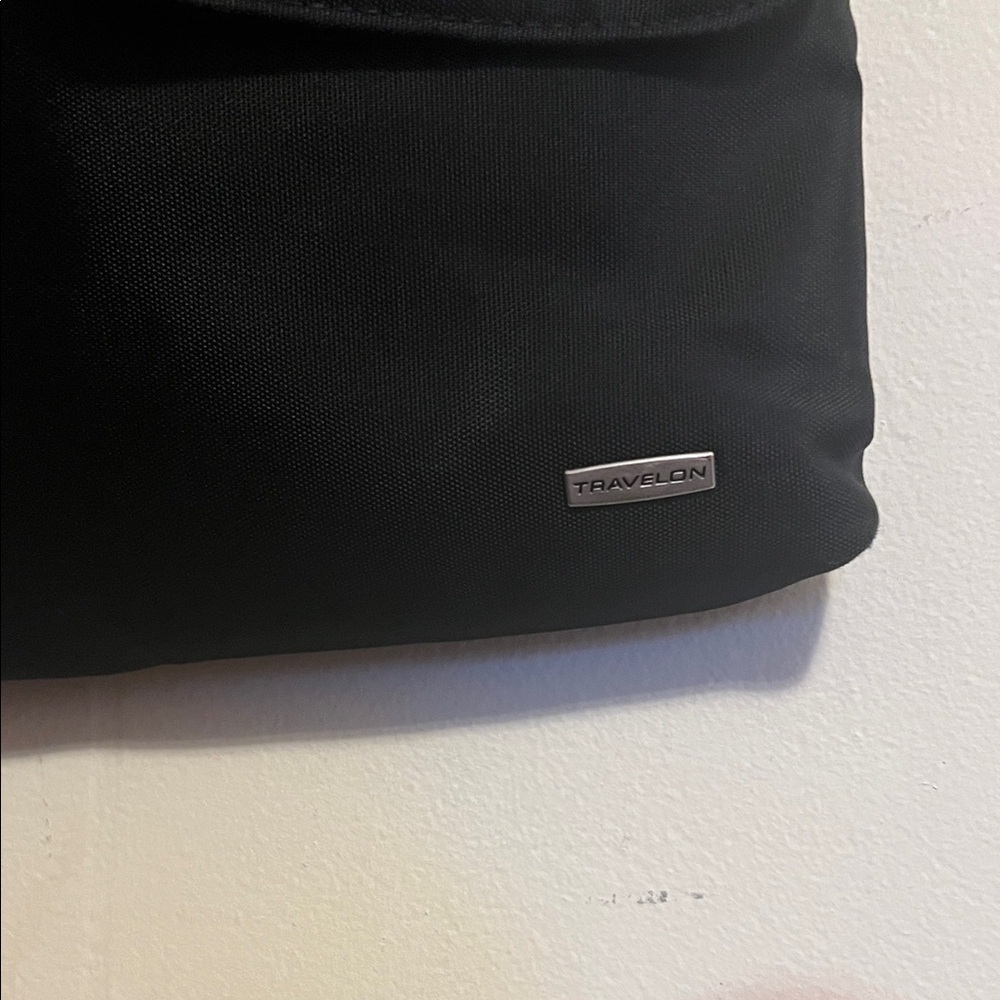 Travelon Black Messenger Bag - Picture 3 of 6